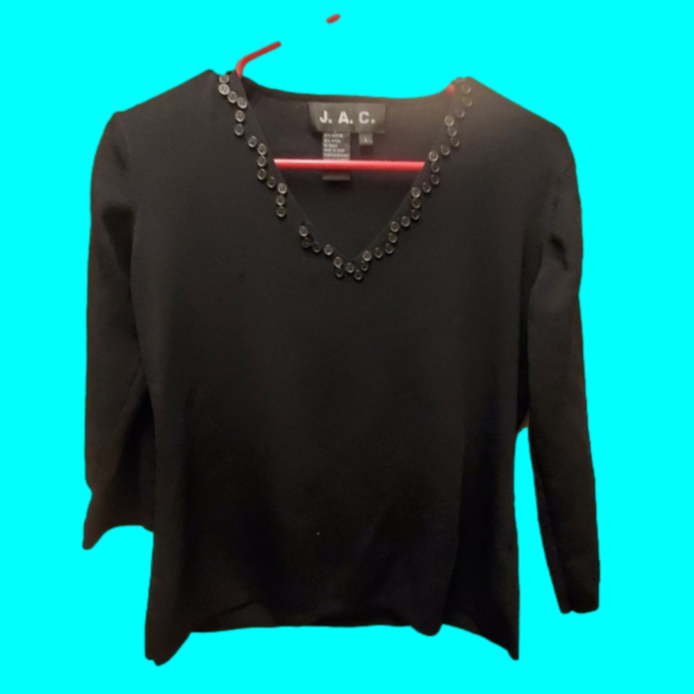🍉 women's large J.A.C. Long sleeve top v- neck with tiny buttons at neck(as is)